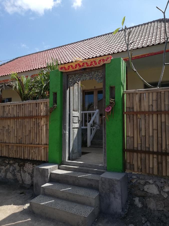 Kakiang Homestay Nusa Lembongan  Exterior photo